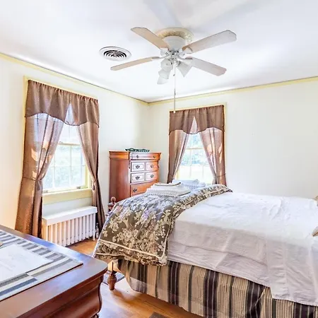Home Sweet Home: Cozy Suite Near Liberty University